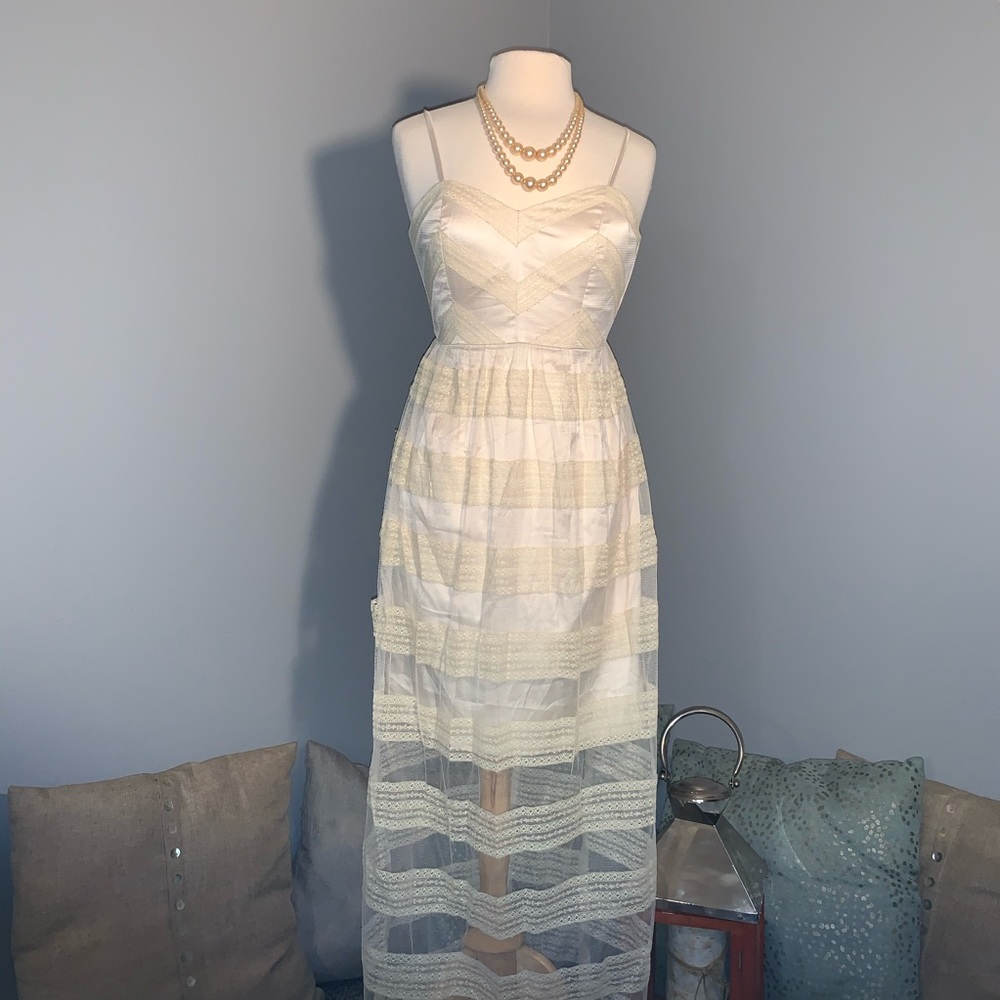 VINTAGE ivory dress size M😍
